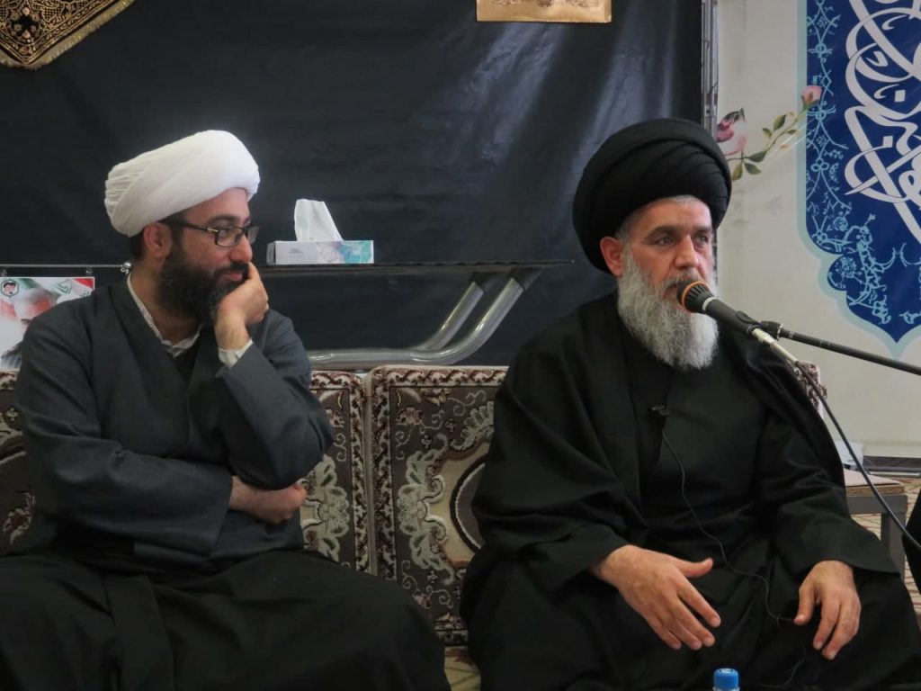 حجج اسلام و المسلمین سید حسین مومنی و مهدی رهنما