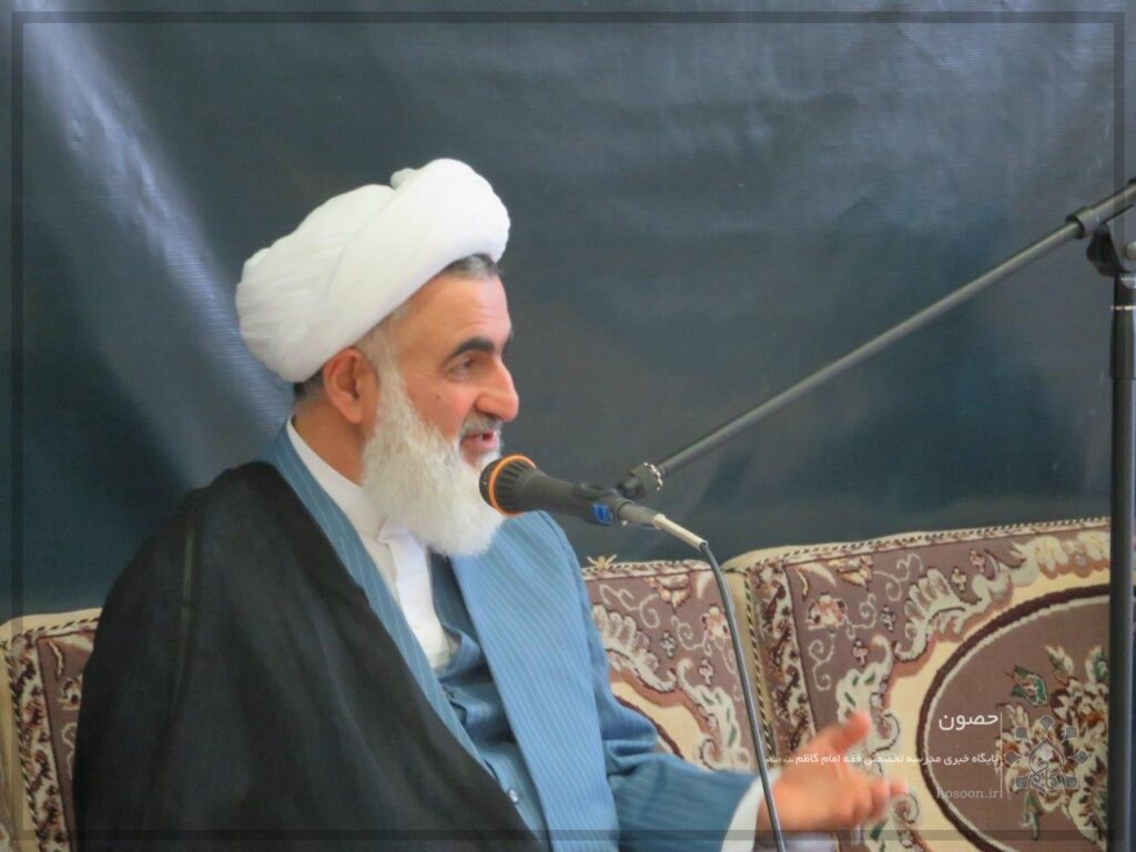استاد معظم محمد حسن گلی شیردار در دورهمی طلبگی