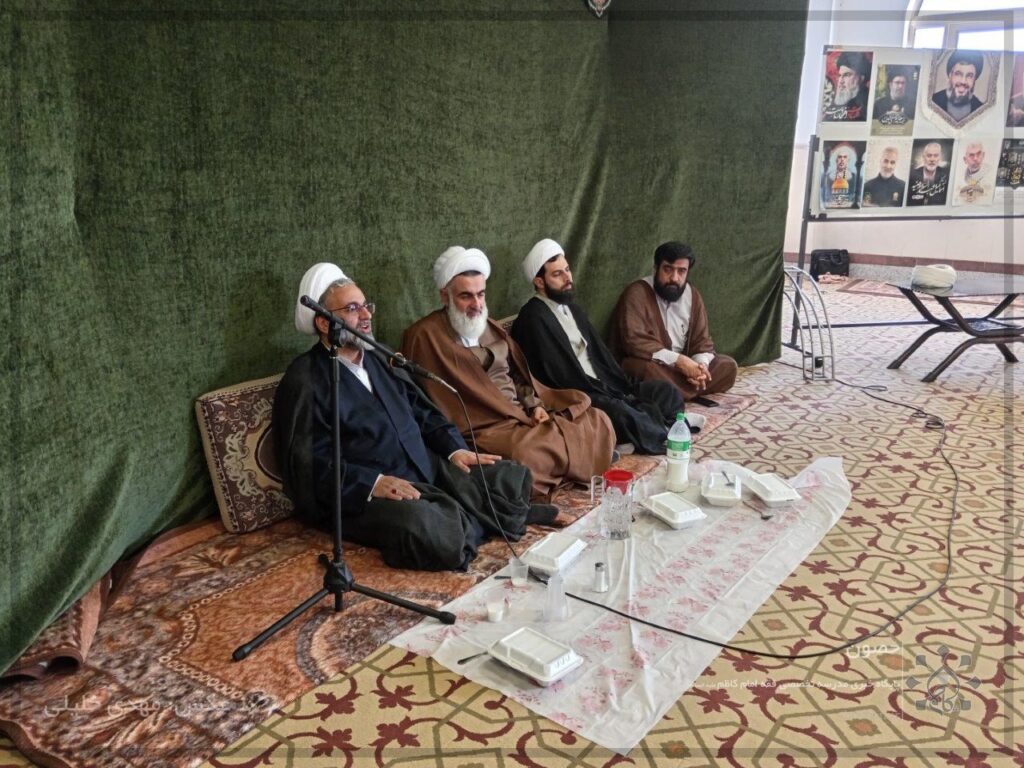 دورهمی طلبگی با حضور حجت الاسلام و المسلمین دکتر حسینعلی سعدی