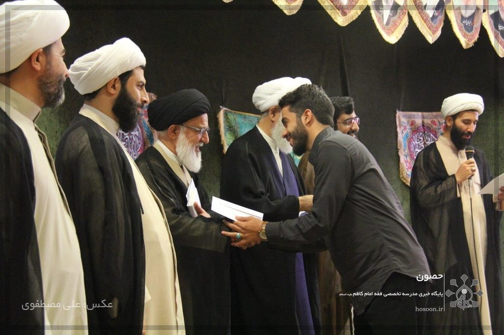 تجلیل از ممتازین سال گذشته در مراسم افتتاحیه سال تحصیلی 1405-1406