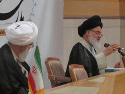 حضرات آیات حسینی بوشهری و گلی شیردار حضرات آیات حسینی بوشهری و گلی شیردار