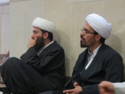 طلاب فاضل حجج اسلام حسن ثمره گلستانی و پرهام الماس نیا در دورهمی طلبگی طلاب فاضل حجج اسلام حسن ثمره گلستانی و پرهام الماس نیا در دورهمی طلبگی