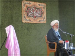 حضرت استاد محمد حسن گلی شیردار در مراسم افتتاحیه سال تحصیلی مدرسه حضرت استاد محمد حسن گلی شیردار در مراسم افتتاحیه سال تحصیلی مدرسه