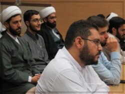 نشست علمی با موضوع حلقات بخوانیم یا رسائل