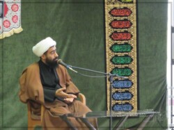 حجت الاسلام و المسلمین محمد صادق احمدی در مراسم شهادت حضرت زهرا س حجت الاسلام و المسلمین محمد صادق احمدی در مراسم شهادت حضرت زهرا س