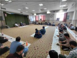 دورهمی با حضور مدیر بخش خارج مدرسه حجت الاسلام و المسلمین محمد رضا فاتح دورهمی با حضور مدیر بخش خارج مدرسه حجت الاسلام و المسلمین محمد رضا فاتح