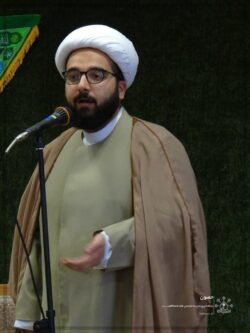 حجت الاسلام محمد مهدی کاشانی ادیب در مراسم جشن میلاد حضرت زهرا سلام الله علیها حجت الاسلام محمد مهدی کاشانی ادیب در مراسم جشن میلاد حضرت زهرا سلام الله علیها